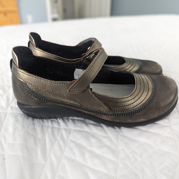 Naot Kieri Gray Marble Suede/Foggy Gray Leather/Mirror Leather Mary Jane style - Picture 1 of 5